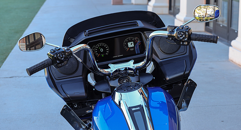 11_RoadGlide_cockpit 2024 Harley-Davidson Road Glide cockpit inner fairing