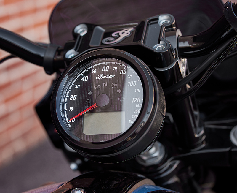 8_analog-display Indian Scout analog display