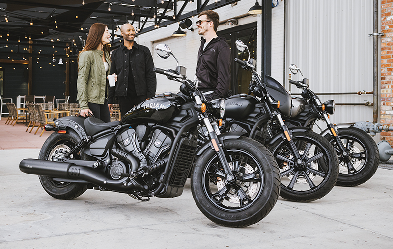 1_Scout60_group-men-woman 2025 Indian Motorcycle Scout Sixty